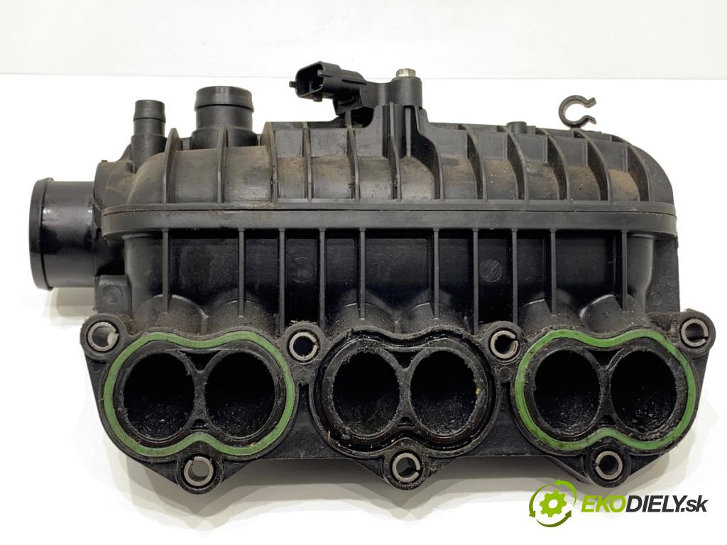 FORD FOCUS III liftback 2014 74 kW 1.0 EcoBoost 998 potrubí sání 1047092S01 (Sací potrubí)