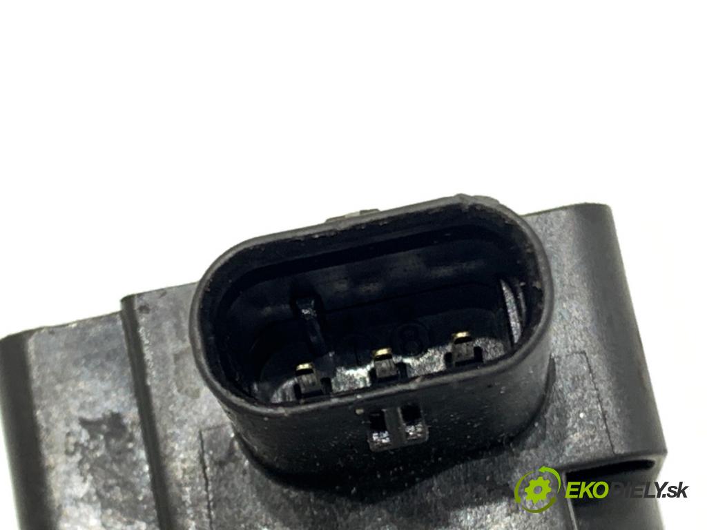 FORD FOCUS III liftback 2014 74 kW 1.0 EcoBoost 998 cívka zapalovací CM5G-12A366-CB (Zážehová cívka)