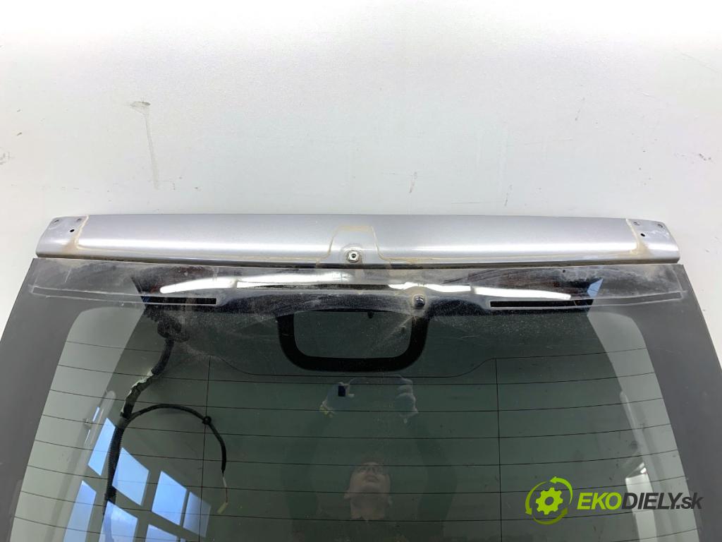 HONDA CR-V III SUV 2009 103 kW 2.2 i-CTDi 4WD (RE6) 2204 kapota zad