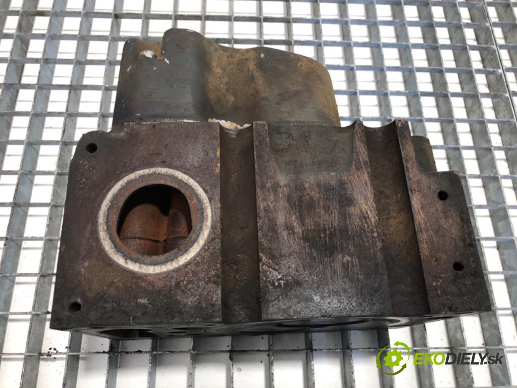 RENAULT TRUCKS PREMIUM Platforma / podwozie 1997 219 kW Route 300.16 219 kW [298 KM] olej napędowy 1996 - 2022 9839 Hlava valcov  (Hlava valcov)