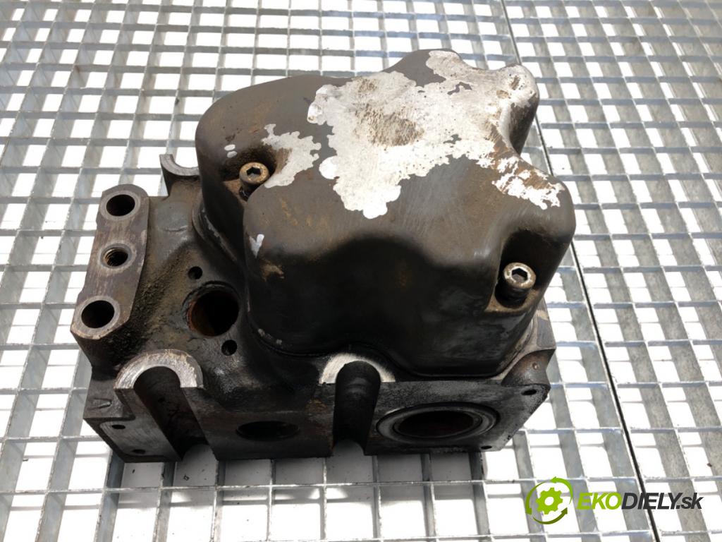 RENAULT TRUCKS PREMIUM Platforma / podwozie 1997 219 kW Route 300.16 219 kW [298 KM] olej napędowy 1996 - 2022 9839 Hlava valcov  (Hlava valcov)