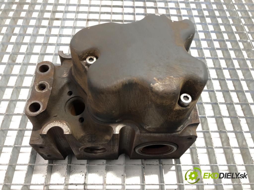 RENAULT TRUCKS PREMIUM Platforma / podwozie 1997 219 kW Route 300.16 219 kW [298 KM] olej napędowy 1996 - 2022 9839 Hlava valcov  (Hlava valcov)