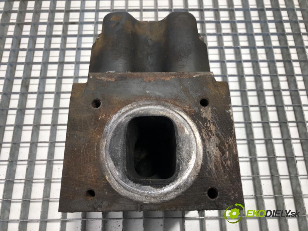 RENAULT TRUCKS PREMIUM Platforma / podwozie 1997 219 kW Route 300.16 219 kW [298 KM] olej napędowy 1996 - 2022 9839 Hlava valcov  (Hlava valcov)