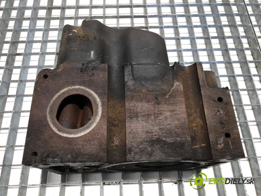 RENAULT TRUCKS PREMIUM Platforma / podwozie 1997 219 kW Route 300.16 219 kW [298 KM] olej napędowy 1996 - 2022 9839 Hlava valcov  (Hlava valcov)