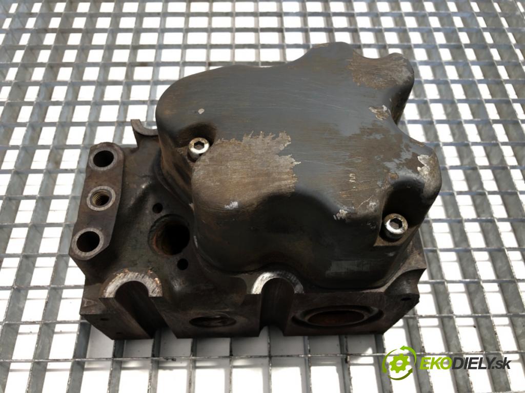 RENAULT TRUCKS PREMIUM Platforma / podwozie 1997 219 kW Route 300.16 219 kW [298 KM] olej napędowy 1996 - 2022 9839 Hlava valcov  (Hlava valcov)