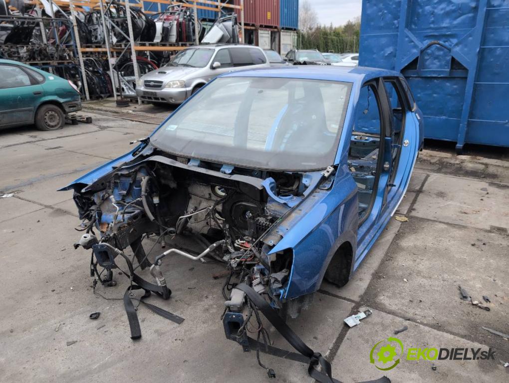 SKODA FABIA III liftback 2018 55 kW 1.0 999 karoséria ČTVRŤÁK: Blatník prah strecha PODŁUŻNICA