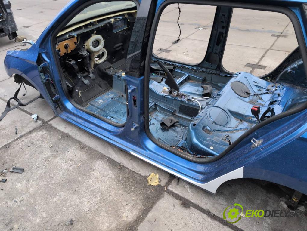 SKODA FABIA III liftback 2018 55 kW 1.0 999 karoséria ČTVRŤÁK: Blatník prah strecha PODŁUŻNICA