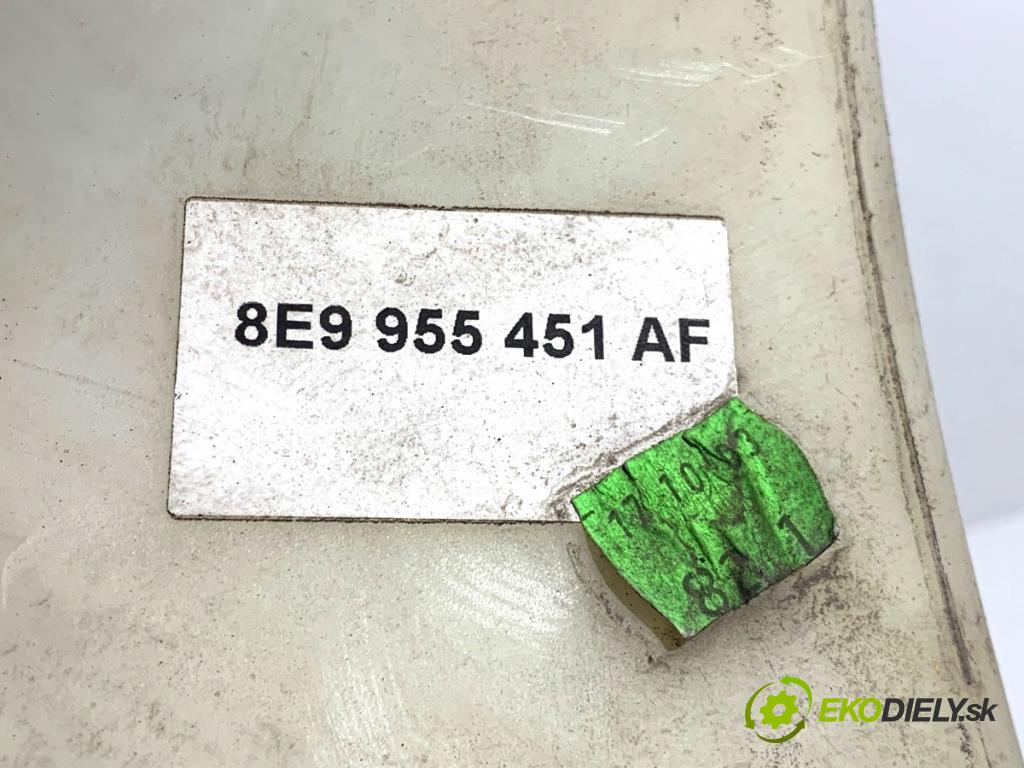 AUDI A4 B6 Kombi 2003 74 kW 1.9 TDI 1896 Nádržka ostrekovačov 8E0955453AQ 8E0955453