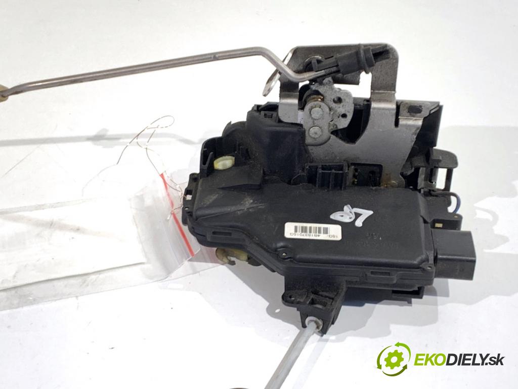 AUDI A4 B6 Kombi 2003 74 kW 1.9 TDI 1896 zámok dveře levý zadní část 4B1837015G