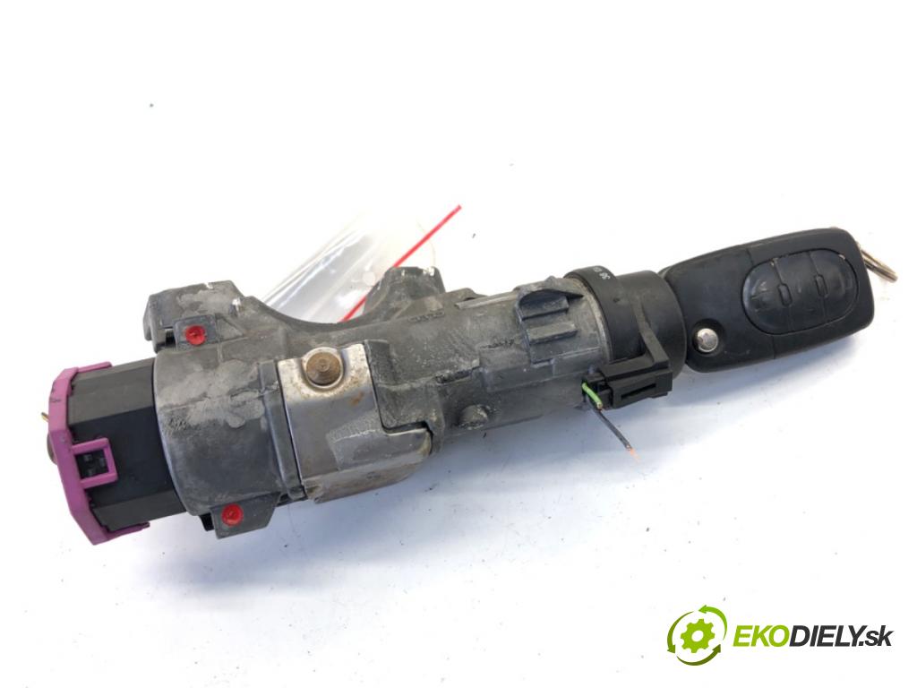 AUDI A4 B6 Kombi 2003 74 kW 1.9 TDI 1896 spínačka 4B0905851G (Spínací skříňka)