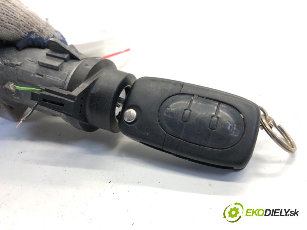 AUDI A4 B6 Kombi 2003 74 kW 1.9 TDI 1896 spinačka 4B0905851G (Spínacia skrinka)