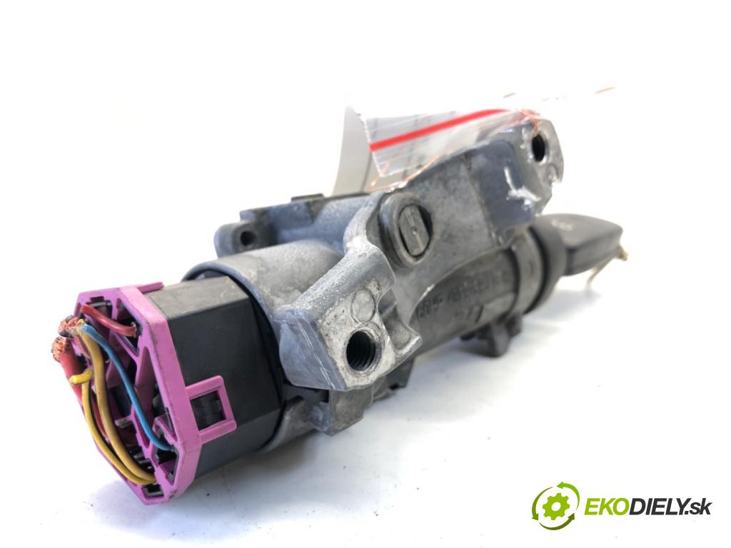 AUDI A4 B6 Kombi 2003 74 kW 1.9 TDI 1896 spinačka 4B0905851G (Spínacia skrinka)