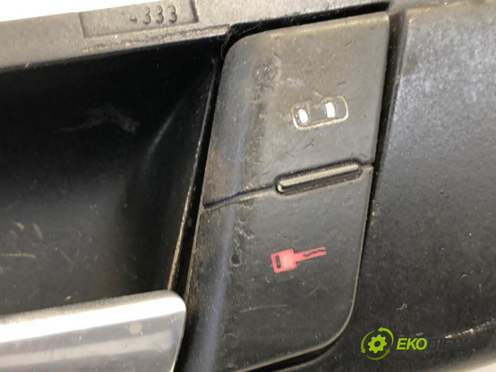 AUDI A4 B6 Kombi 2003 74 kW 1.9 TDI 1896 Kľučka vnútorná ľavy predný