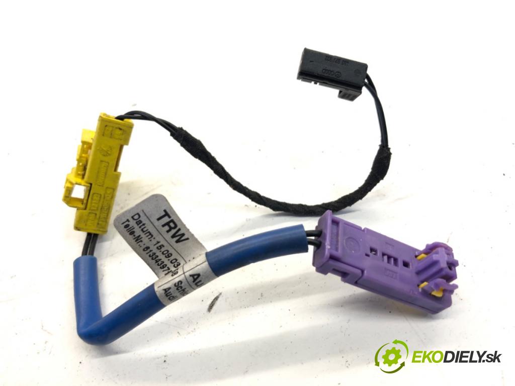 AUDI A4 B6 Kombi 2003 74 kW 1.9 TDI 1896 Káblovačka silentbloku airbag 8E0971589AA