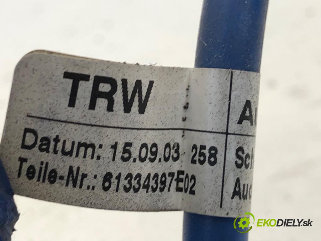 AUDI A4 B6 Kombi 2003 74 kW 1.9 TDI 1896 Káblovačka silentbloku airbag 8E0971589AA