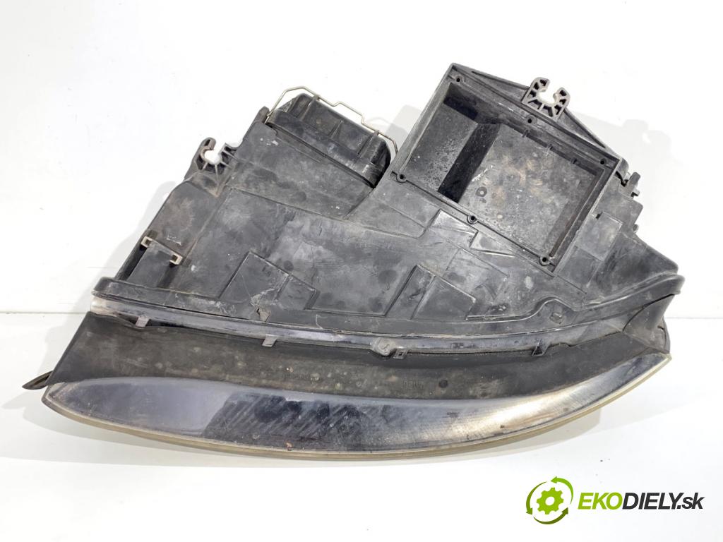 AUDI A4 B6 Kombi 2003 74 kW 1.9 TDI 1896 světlomet pravý přední část 8E0941004F