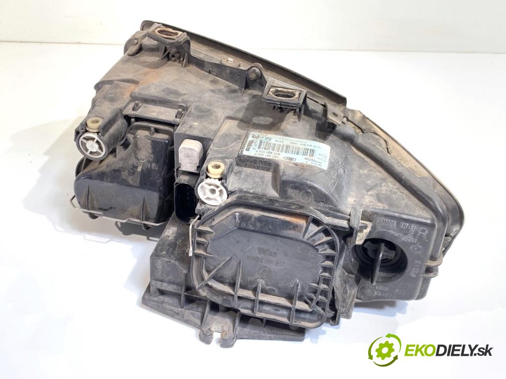 AUDI A4 B6 Kombi 2003 74 kW 1.9 TDI 1896 světlomet pravý přední část 8E0941004F