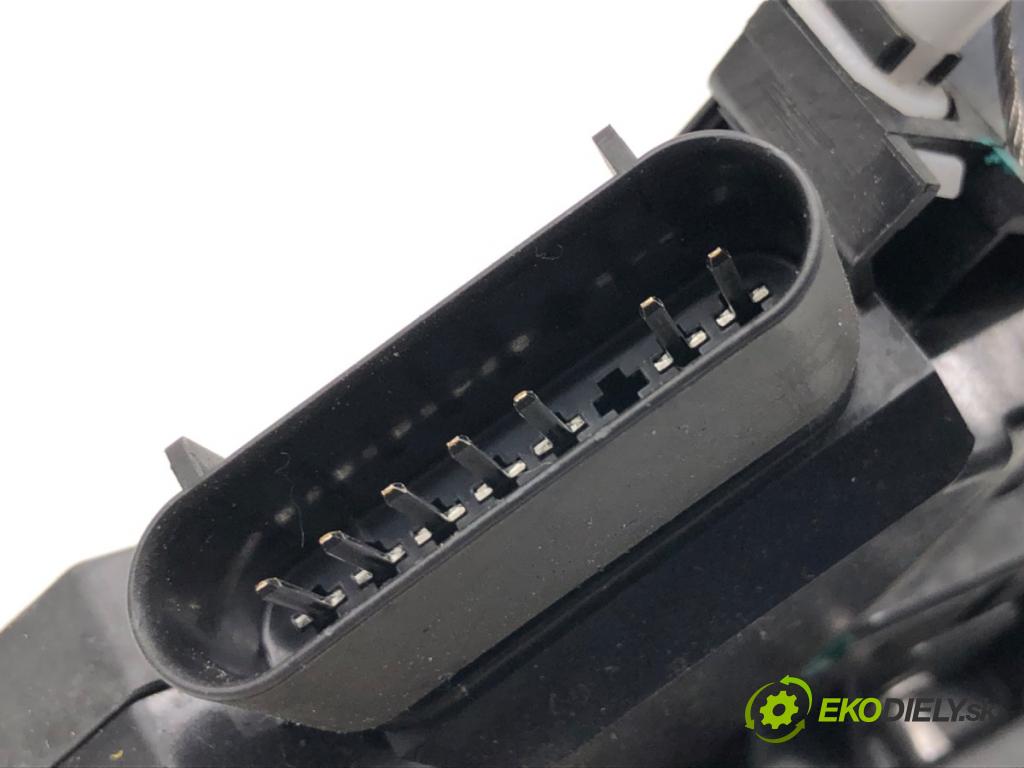 FORD ECOSPORT SUV 2018 122 kW 2.0 Ti-VCT 1999 zámok Dvere ľavy predný GN15-A219A65-DC