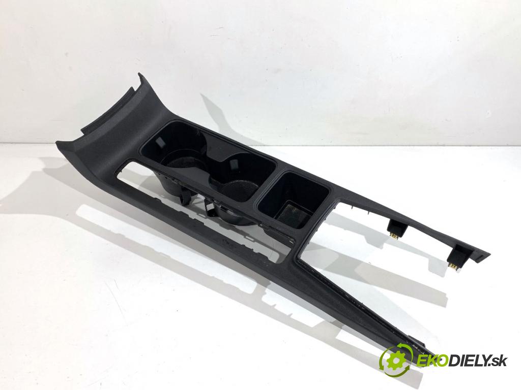 FORD ECOSPORT SUV 2018 122 kW 2.0 Ti-VCT 1999 Držiak na nápoje GN15-A044K15 (Držiak (úchyt) na nápoje)