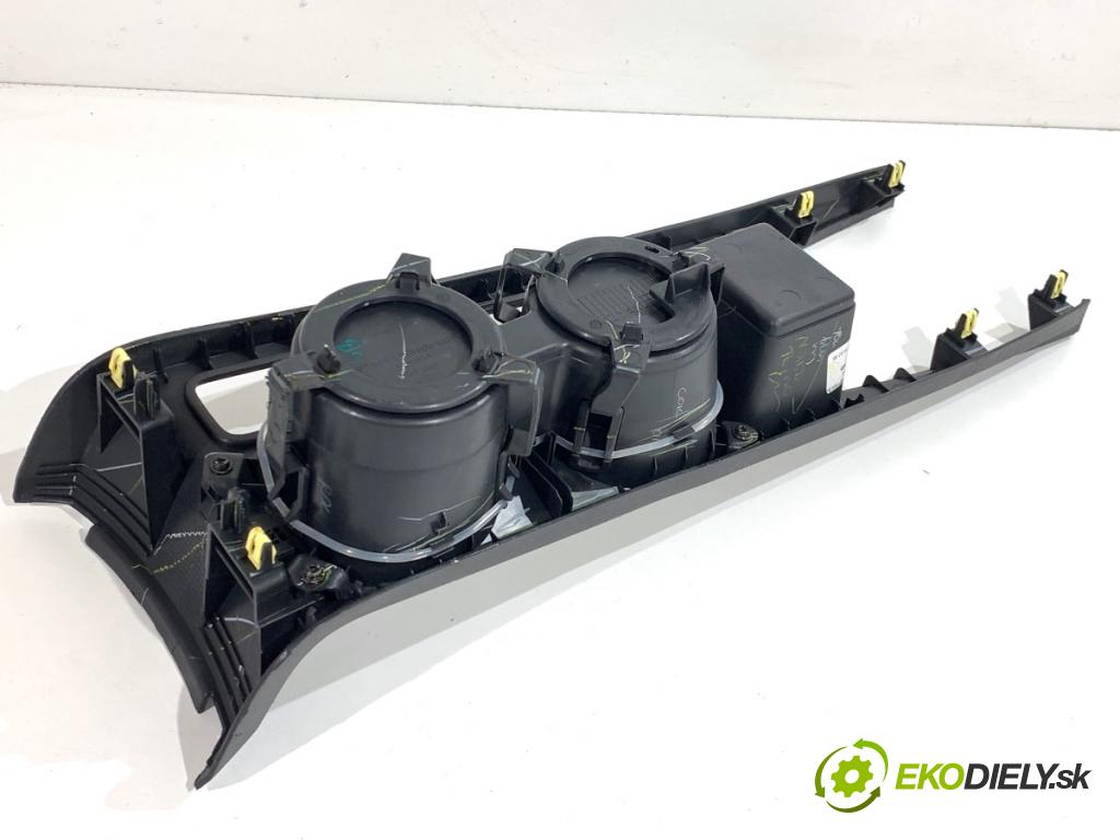 FORD ECOSPORT SUV 2018 122 kW 2.0 Ti-VCT 1999 Držiak na nápoje GN15-A044K15 (Držiak (úchyt) na nápoje)