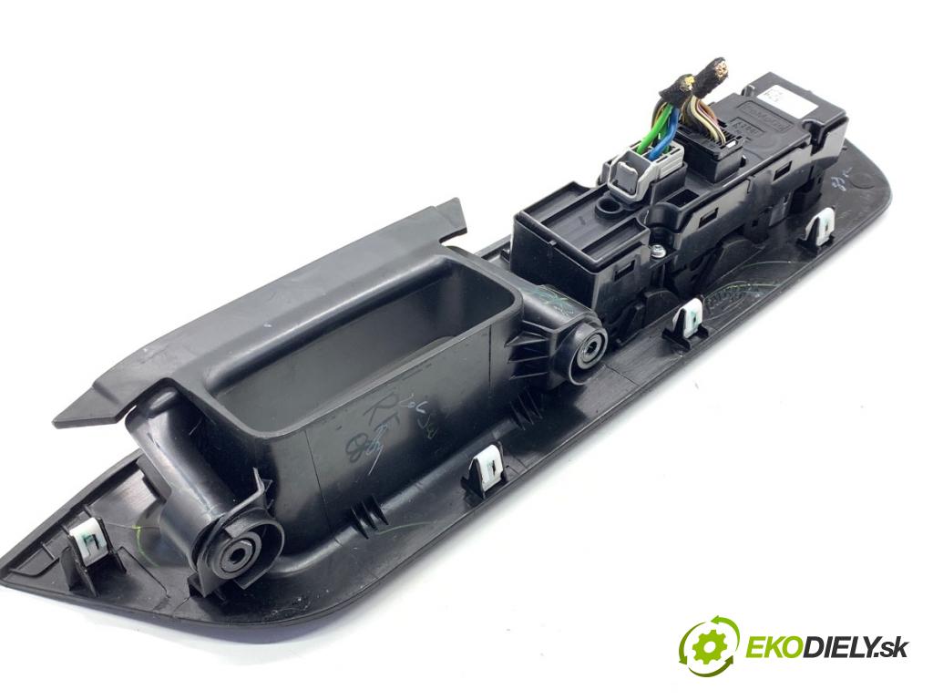 FORD ECOSPORT SUV 2018 122 kW 2.0 Ti-VCT 1999 Prepínač okien GN15-14A132-MA (Prepínacie páčky pod volantom)