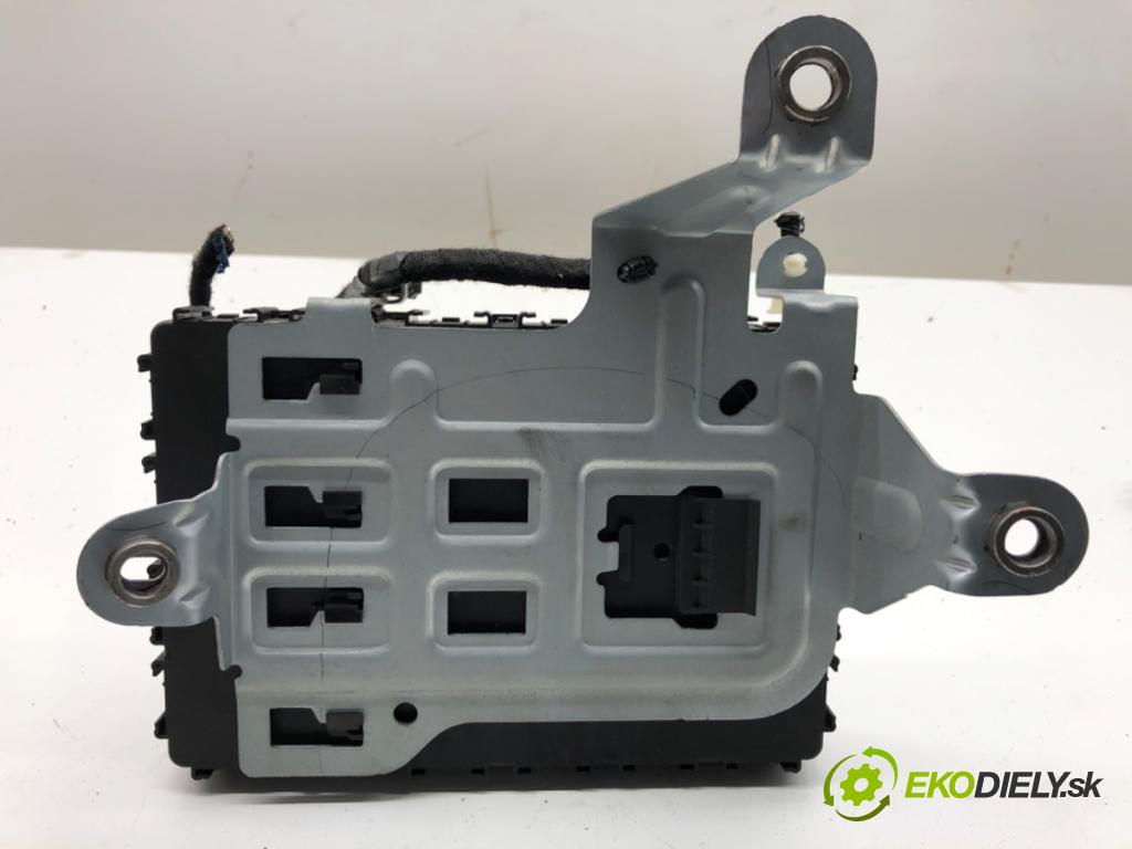 FORD ECOSPORT SUV 2018 122 kW 2.0 Ti-VCT 1999 modul komfortu HU5T-15604-HCL (Komfortní modul)