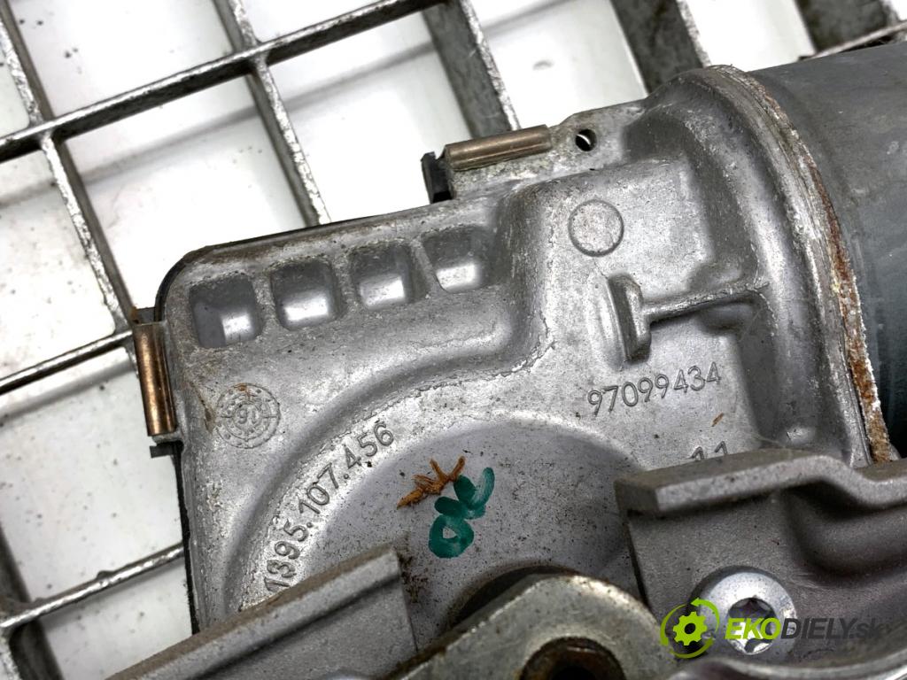 FORD ECOSPORT SUV 2018 122 kW 2.0 Ti-VCT 1999 mechanismus stěračů přední část GN15-17504-CC GN15-17500-CD (Motorek stěračů přední)