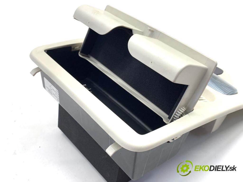 FORD ECOSPORT SUV 2018 122 kW 2.0 Ti-VCT 1999 Priehradka, kastlík na skla