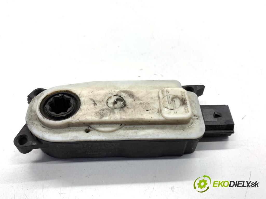 FORD ECOSPORT SUV 2018 122 kW 2.0 Ti-VCT 1999 Motorček ŽALÚZIE: rolety GN15-8476-AD