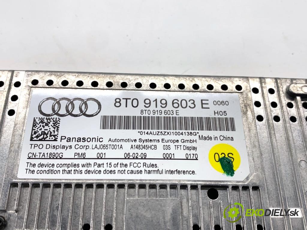 AUDI A4 B8 Kombi 2009 118 kW 1.8 TFSI 1798 Dislpej 8T0919603E (Prístrojová doska)