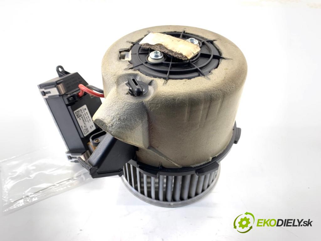 AUDI A4 B8 Kombi 2009 118 kW 1.8 TFSI 1798 ventilátor kúrenia 8K0820521
