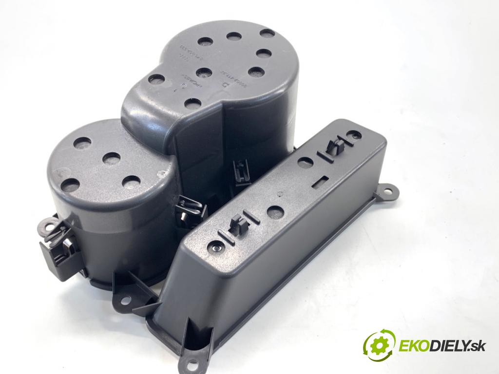 AUDI A4 B8 Kombi 2009 118 kW 1.8 TFSI 1798 Držiak na nápoje 8K0862533 (Držiak (úchyt) na nápoje)