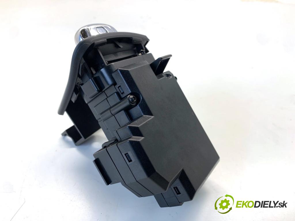 AUDI A4 B8 Kombi 2009 118 kW 1.8 TFSI 1798 spinačka 8K0909131C (Spínacia skrinka)