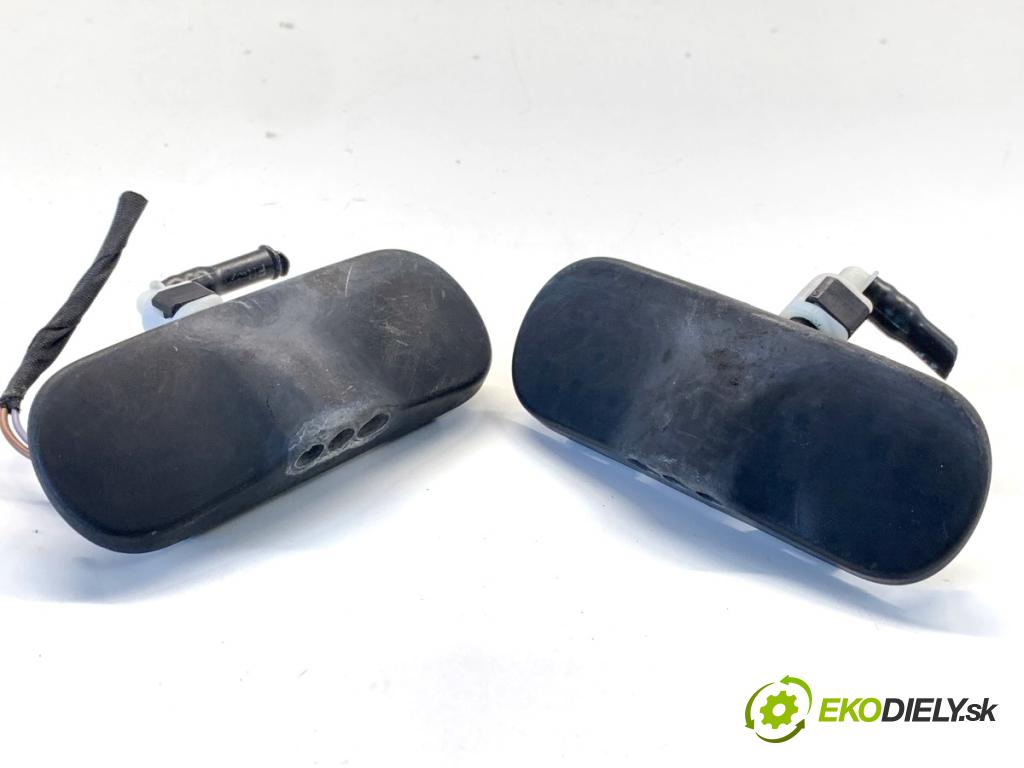 AUDI A4 B8 Kombi 2009 118 kW 1.8 TFSI 1798 ostřikovače ostřikovačů 8T0955988B