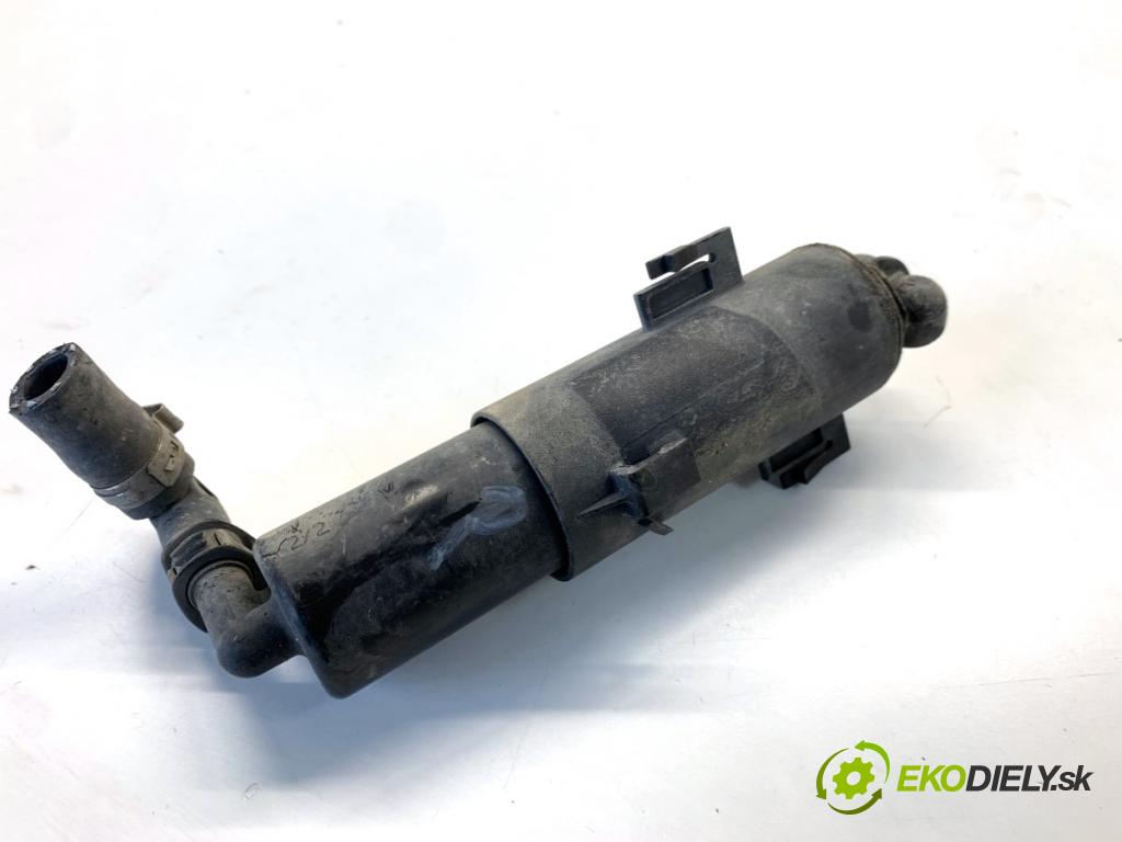 AUDI A4 B8 Kombi 2009 118 kW 1.8 TFSI 1798 ostřikovače světla pravý přední část 8K0955102A