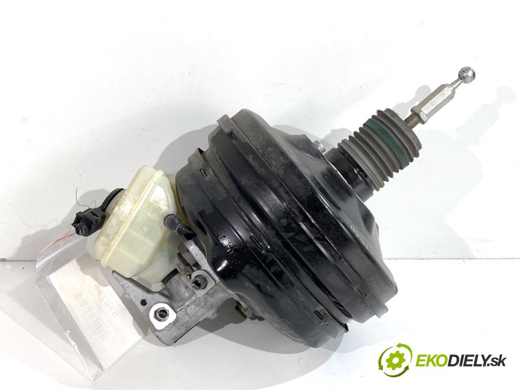 AUDI A4 B8 Kombi 2009 118 kW 1.8 TFSI 1798 Posilovač bŕzd 8K0612103K