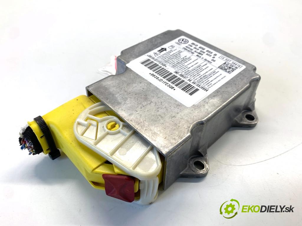 AUDI A4 B8 Kombi 2009 118 kW 1.8 TFSI 1798 senzor airbag 8K0959655B (Snímač)