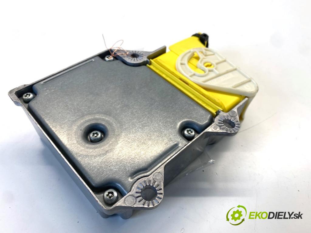 AUDI A4 B8 Kombi 2009 118 kW 1.8 TFSI 1798 senzor airbag 8K0959655B (Snímač)