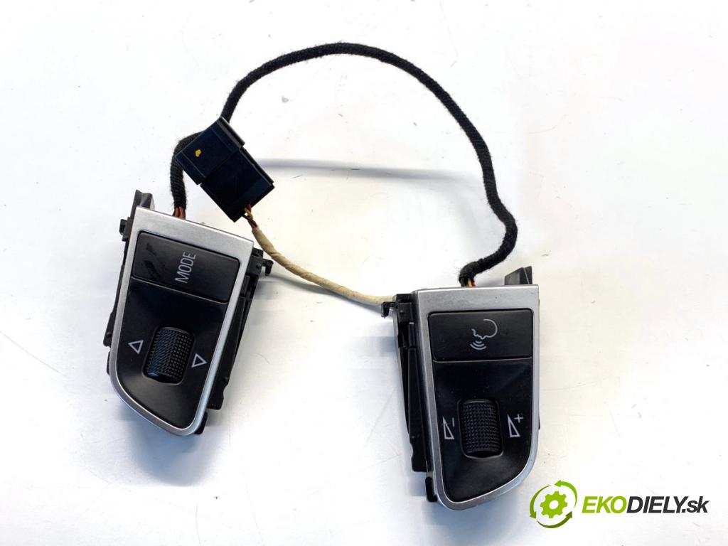 AUDI A4 B8 Kombi 2009 118 kW 1.8 TFSI 1798 SPÍNAČE: volantu 4E0951527AD