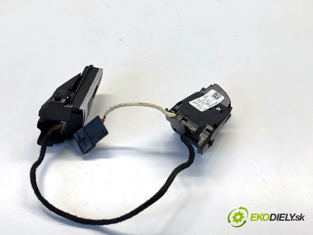 AUDI A4 B8 Kombi 2009 118 kW 1.8 TFSI 1798 SPÍNAČE: volantu 4E0951527AD