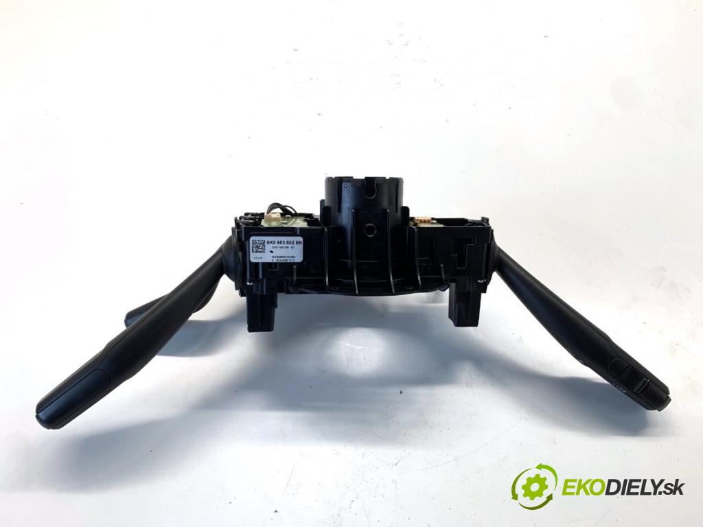 AUDI A4 B8 Kombi 2009 118 kW 1.8 TFSI 1798 Prepínač kombinovaný 8K0953502BK (Prepínacie páčky pod volantom)