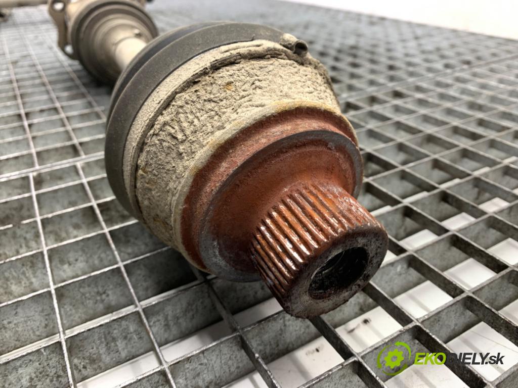 AUDI A4 B8 Kombi 2009 118 kW 1.8 TFSI 1798 Poloos pravy predný 8K0407271Q