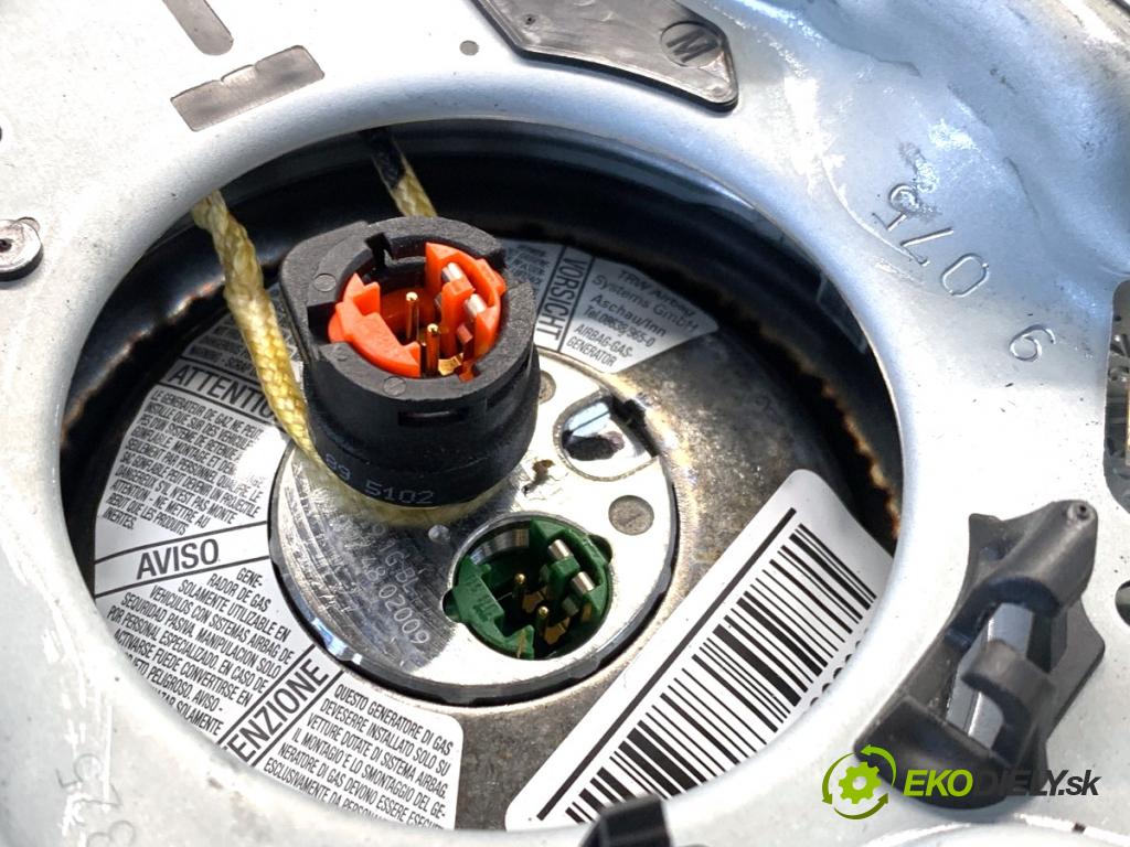 AUDI A4 B8 Kombi 2009 118 kW 1.8 TFSI 1798 AirBag volantu 8K0880201G (Airbag)