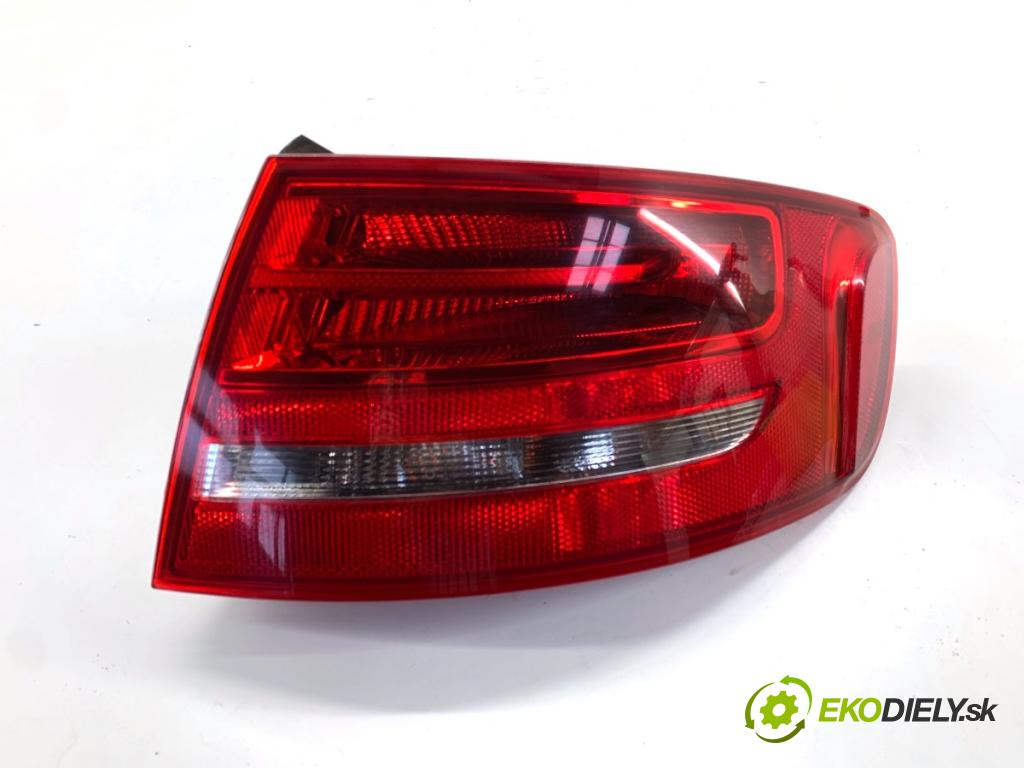 AUDI A4 B8 Kombi 2009 118 kW 1.8 TFSI 1798 Svetlo pravy zad 