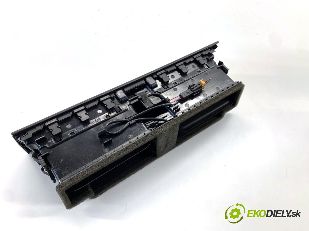 AUDI A4 B8 Kombi 2009 118 kW 1.8 TFSI 1798 Mriežky kúrenia predný 8T1820951C