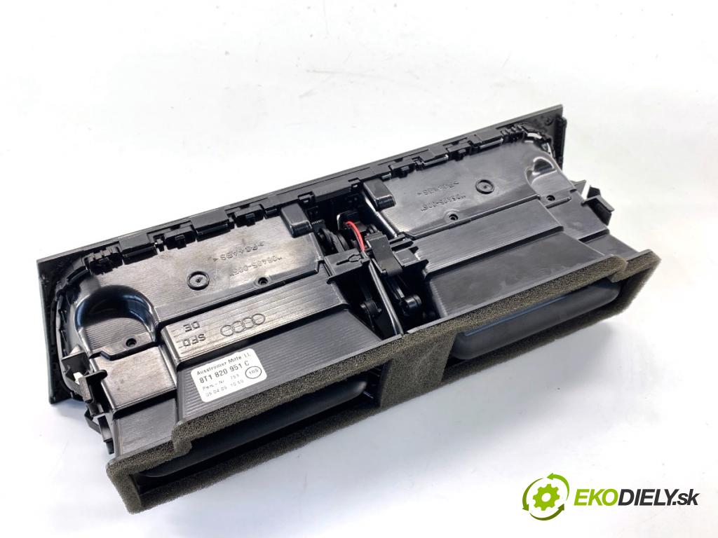 AUDI A4 B8 Kombi 2009 118 kW 1.8 TFSI 1798 Mriežky kúrenia predný 8T1820951C