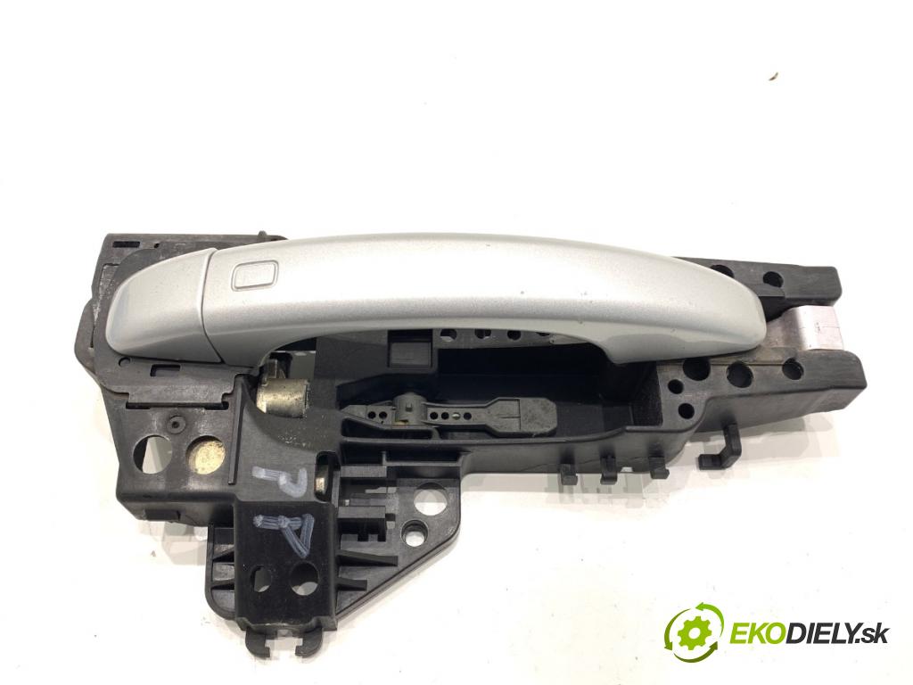 AUDI A4 B8 Kombi 2009 118 kW 1.8 TFSI 1798 klika vnejší pravý přední část 