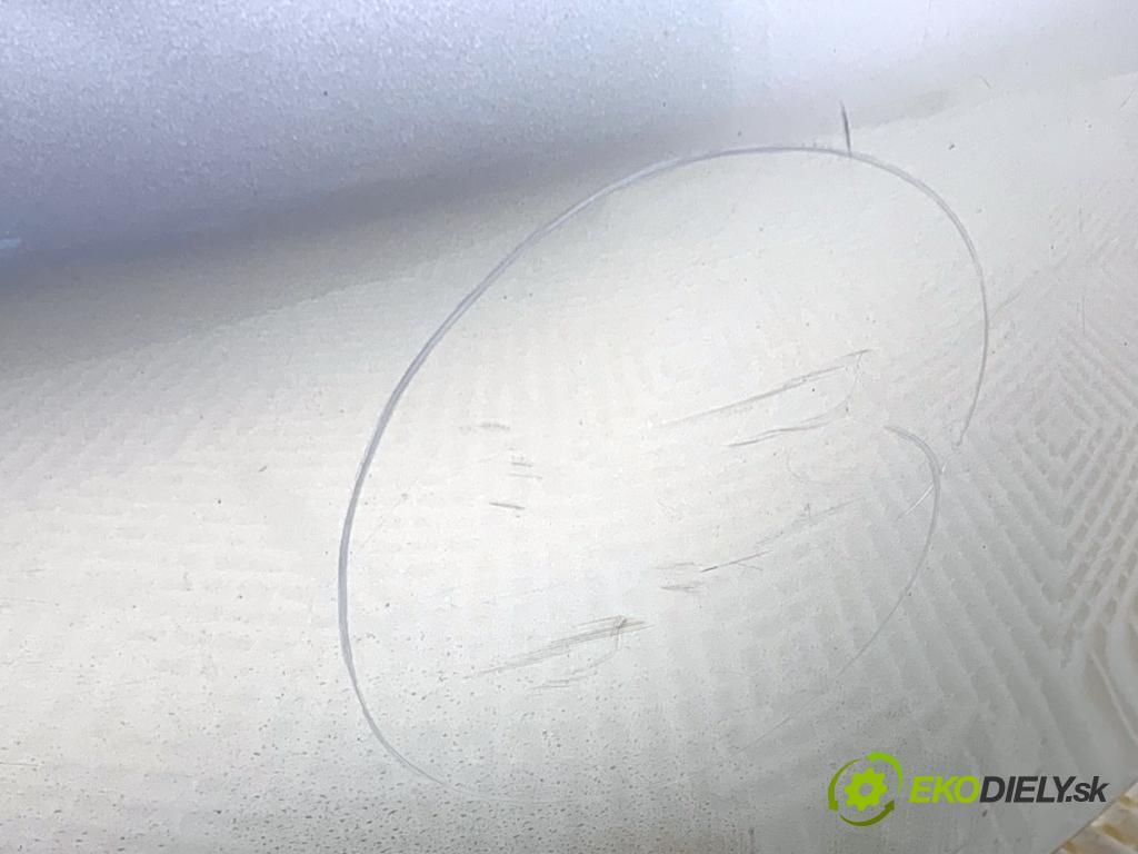 AUDI A4 B8 Kombi 2009 118 kW 1.8 TFSI 1798 Nárazník zad LX7W (Kľučka dverí ostatné)