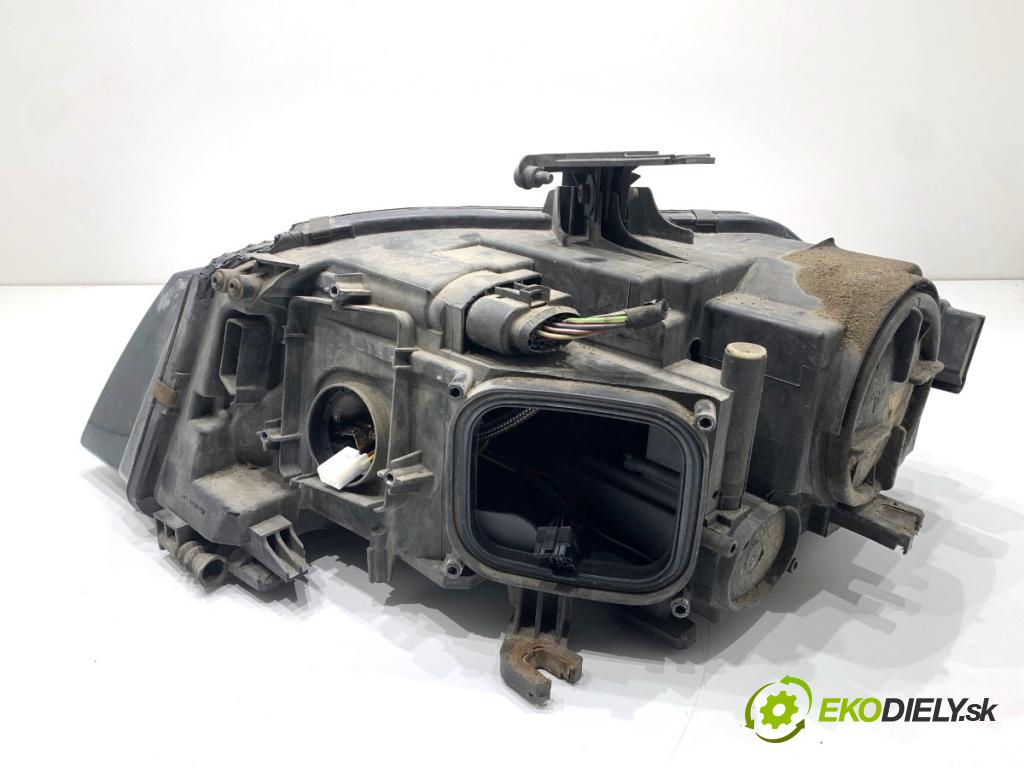 AUDI A4 B8 Kombi 2009 118 kW 1.8 TFSI 1798 světlomet pravý přední část 8K0941004C
