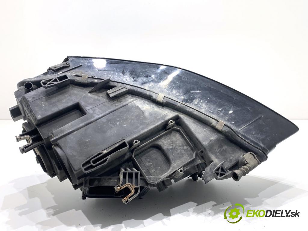 AUDI A4 B8 Kombi 2009 118 kW 1.8 TFSI 1798 světlomet pravý přední část 8K0941004C